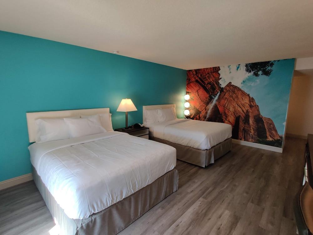 Clarion Pointe Fresno Near Yosemite Exterior foto
