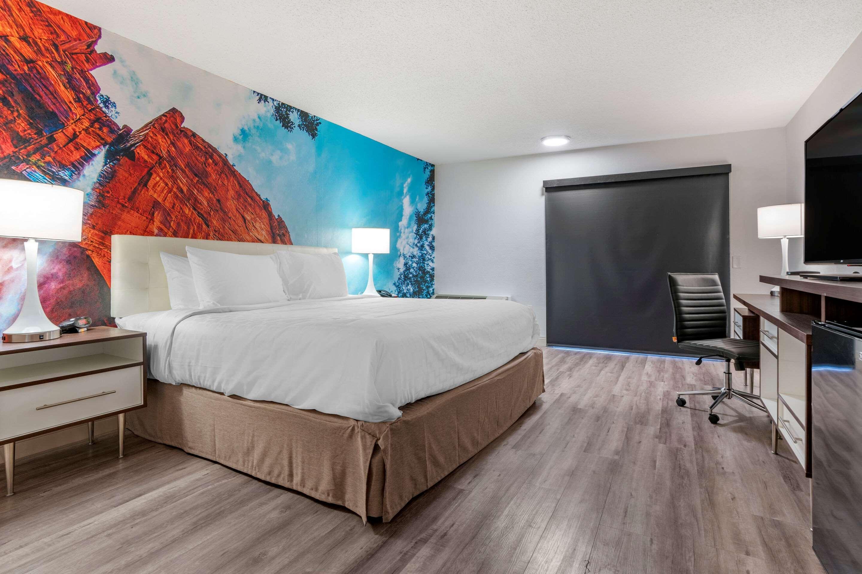 Clarion Pointe Fresno Near Yosemite Exterior foto