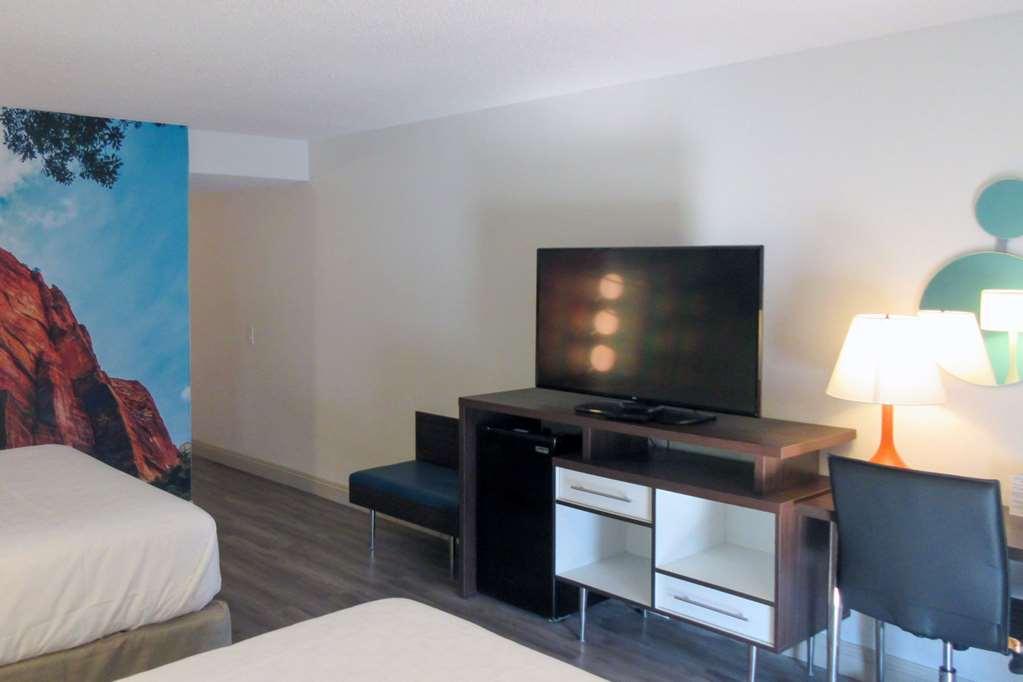 Clarion Pointe Fresno Near Yosemite Quarto foto