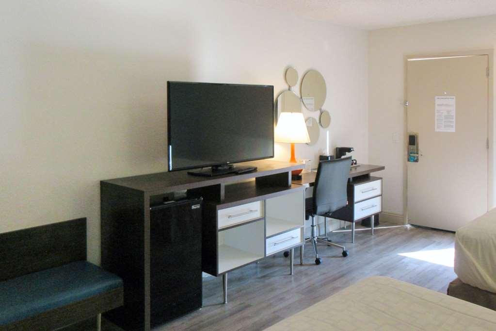 Clarion Pointe Fresno Near Yosemite Quarto foto