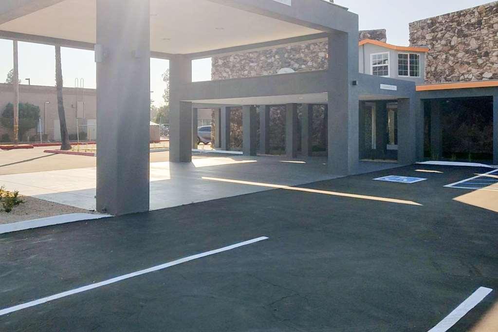 Clarion Pointe Fresno Near Yosemite Exterior foto